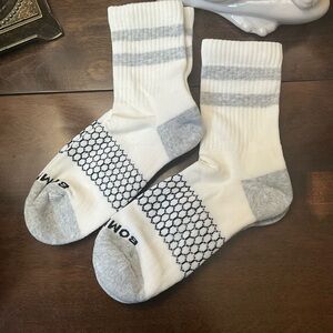 Bombas Brand New M White and Gray Socks